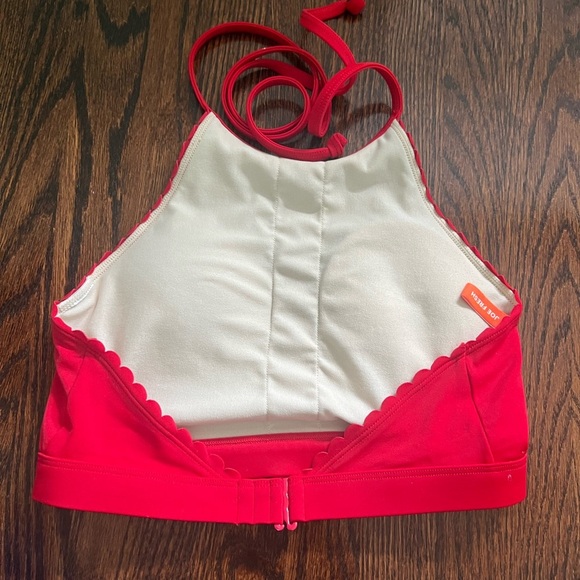 Red bikini top - Picture 2 of 3